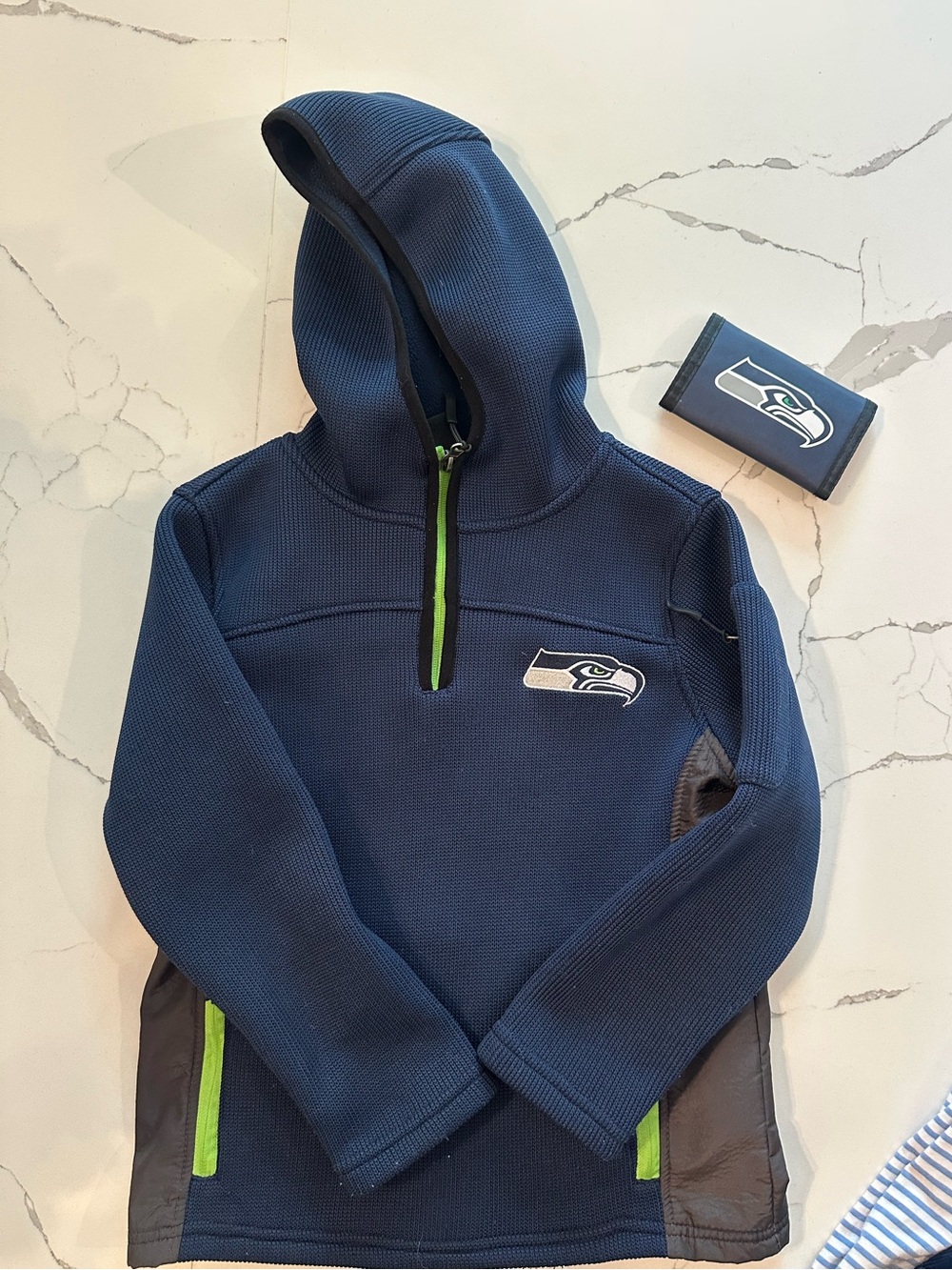 Seattle Seahawks NFL Team Apparel Hoodie Boys Size 8 Performance Fleece